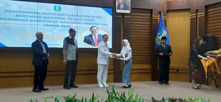 Penghargaan Sertifikat Uji Kompetensi Bertaraf Nasional sesuai KKNI